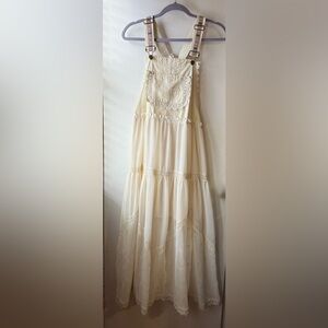 Elegant Cream Lace Dress
